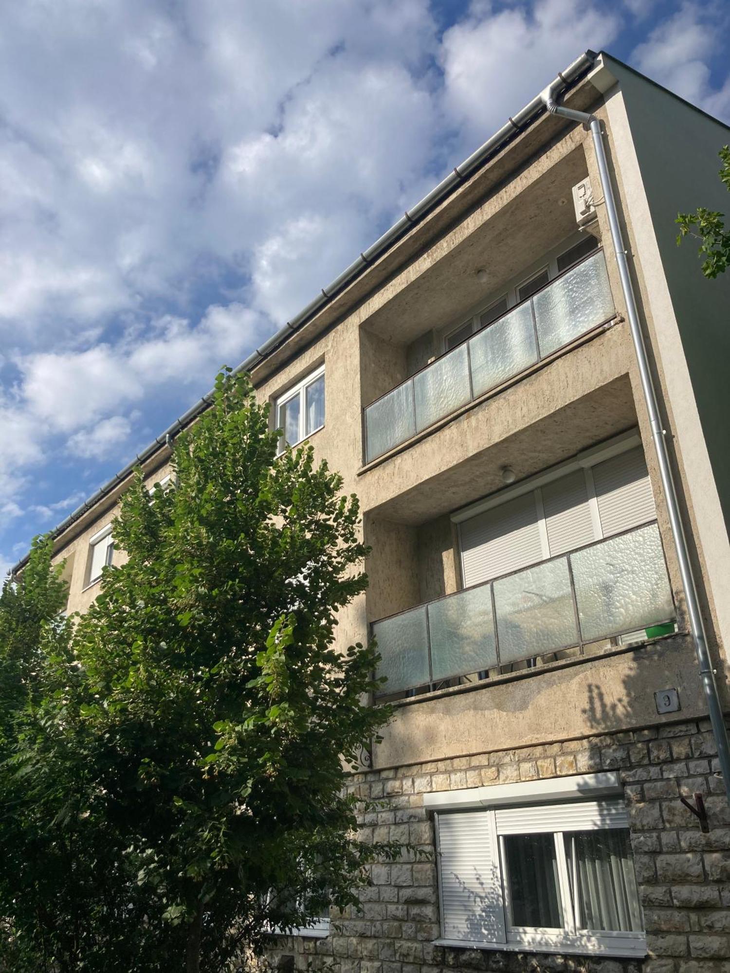 Oazis Apartman Veszprém Exterior foto
